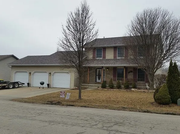 304 Heather Dr, Heyworth, IL 61745