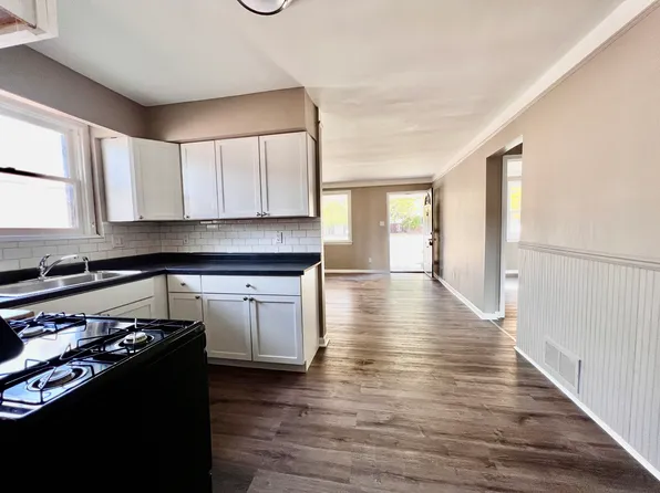 20054 Westpoint Ave, Brownstown, MI 48174