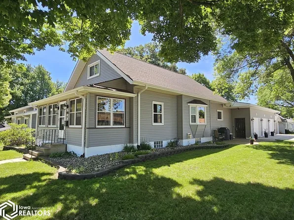 302 S 4th Ave E, Lake Mills, IA 50450