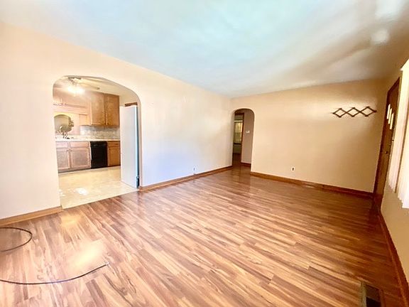 5th image of 503 NE 2nd St
