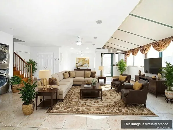 4231 Colden Street #F7B, Flushing, NY 11355