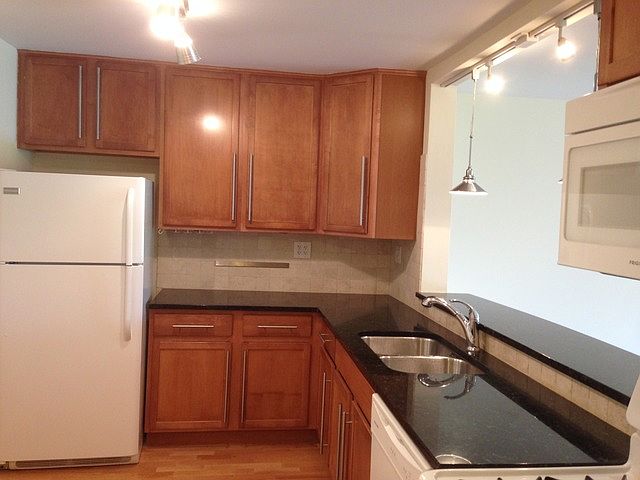 1st image of 980 W Countryside Dr #119