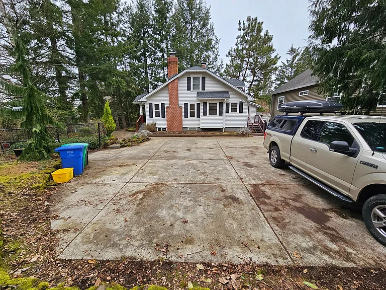 6306 SW 30th Ave — Photo 2