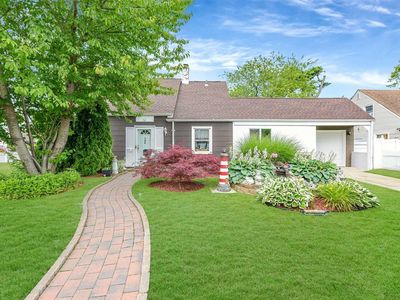 52 Vista Lane, Levittown, NY, 11756