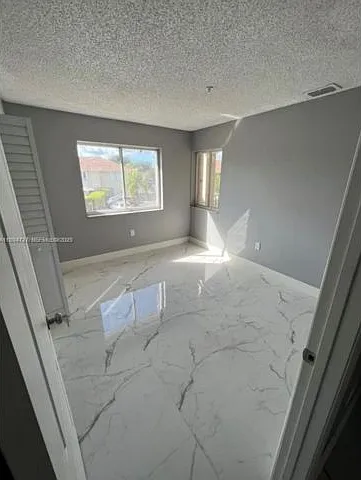 511 NW 82nd Ave — Photo 4