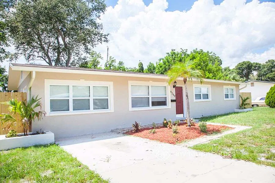 4299 Elkcam Blvd SE Saint Petersburg, FL 33705 — Photo 2