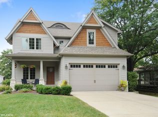 550 4th St, Lemont, IL 60439