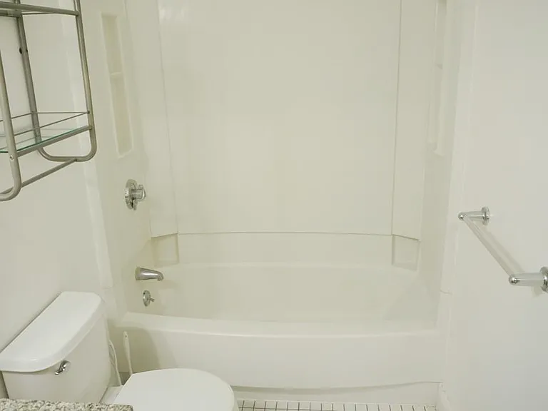 41 Walnut St #44 — Photo 15