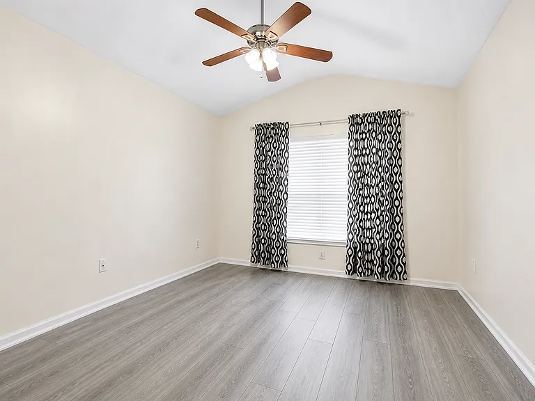 15734 Marcello Cir — Photo 15