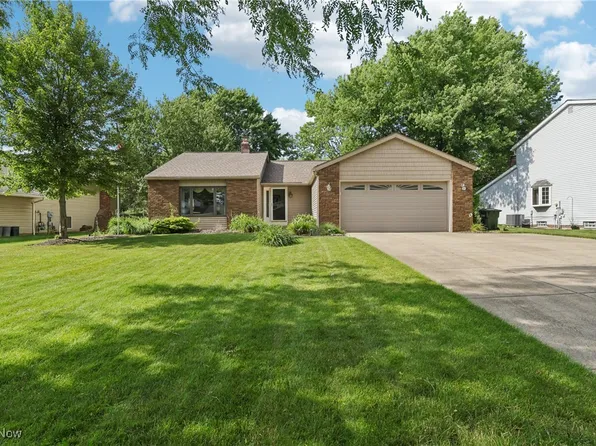 14214 Revere Cir, Middleburg Heights, OH 44130