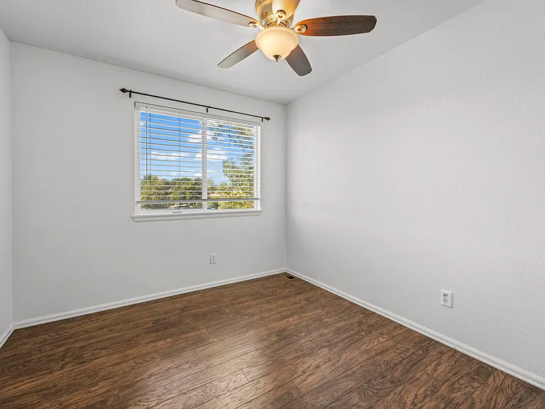 1159 S Waco St #C — Photo 13