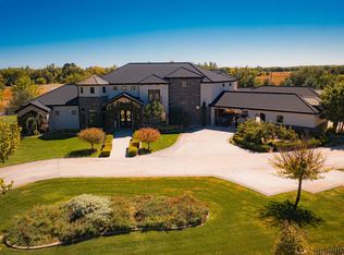 3937 S Spring Loop, Roswell, NM 88203