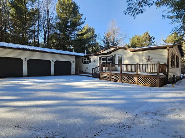 W5868 Lake Dr, Shawano, WI 54166
