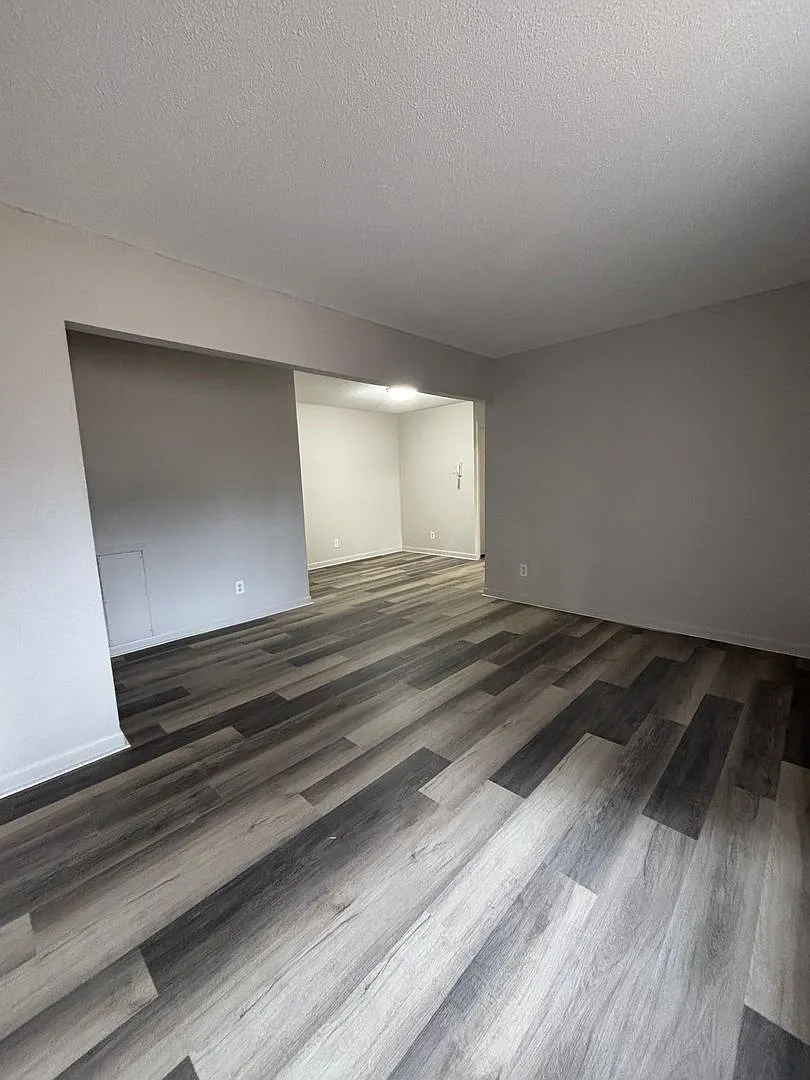 Building Photo - Cedar Crest Apartments