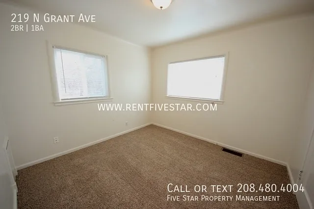 219 N Grant Ave — Photo 7