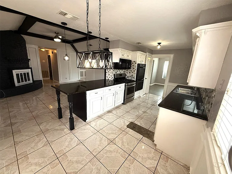 11611 Stone Bridge Dr — Photo 13