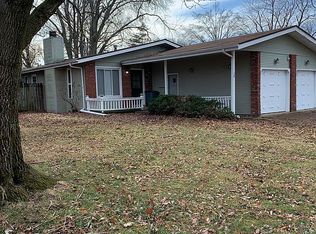 14 Parrot Dr, Highland, IL 62249