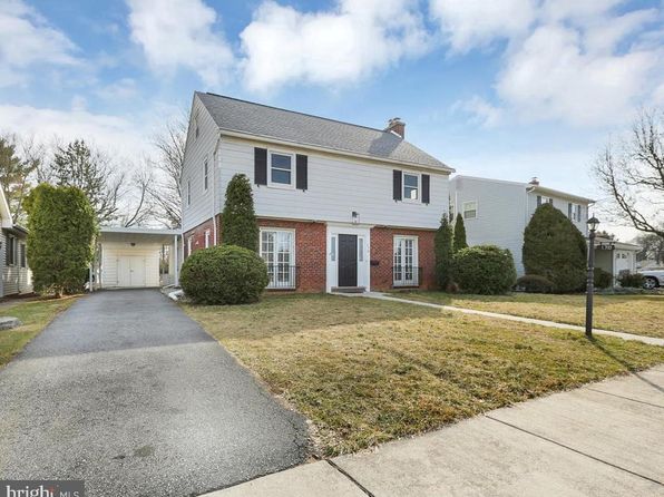170 Westover Dr, New Cumberland, PA 17070