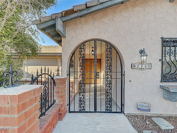 3rd image of 224 Spanish Dr