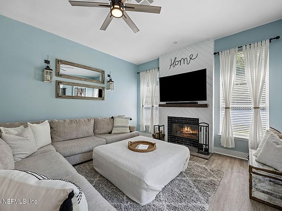 5th image of 248 E BETONY BRANCH Way
