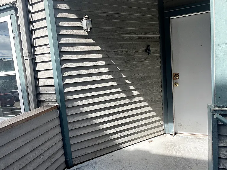 921 14th Ave #4 — Photo 12