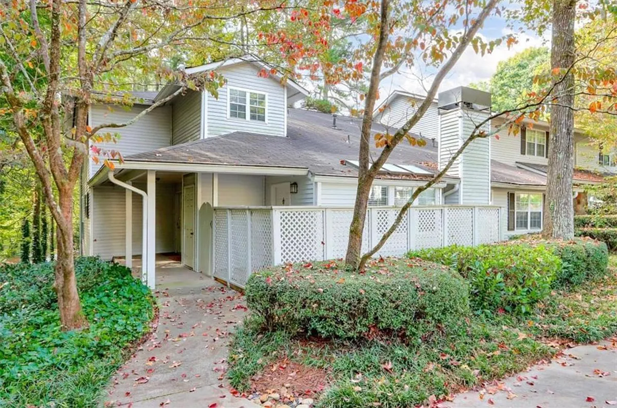 Building Photo - 6802 Glenridge Dr #D