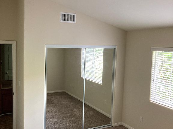 5th image of 14423 Weddington St #4