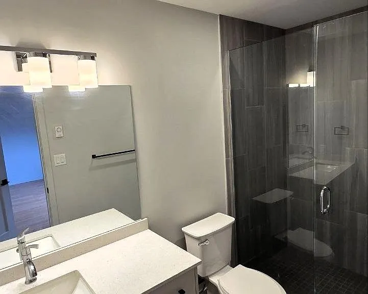 1252 Trenton Ave #B — Photo 10