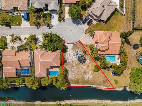 5939 NW 52nd St, Coral Springs, FL 33067