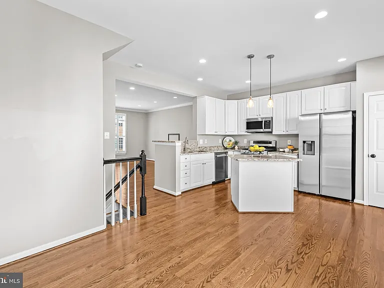 5011 Waple Ln — Photo 21
