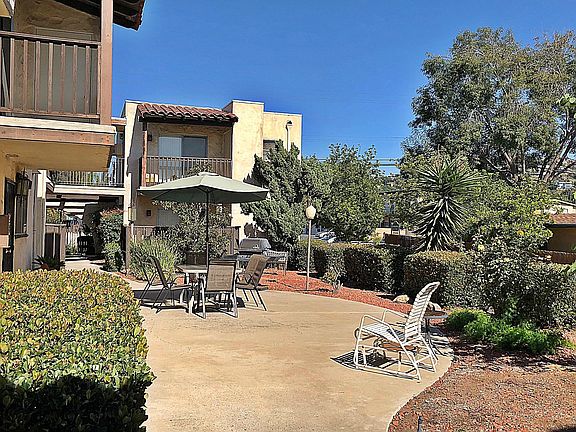 Courtyard with community gas grill