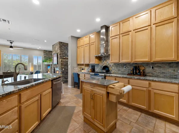 41646 N EMERALD LAKE Drive, Anthem, AZ 85086