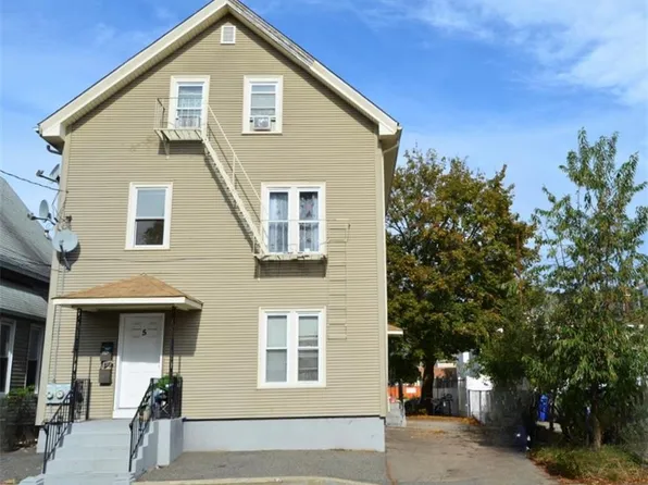 5 Paisley St, Pawtucket, RI 02860
