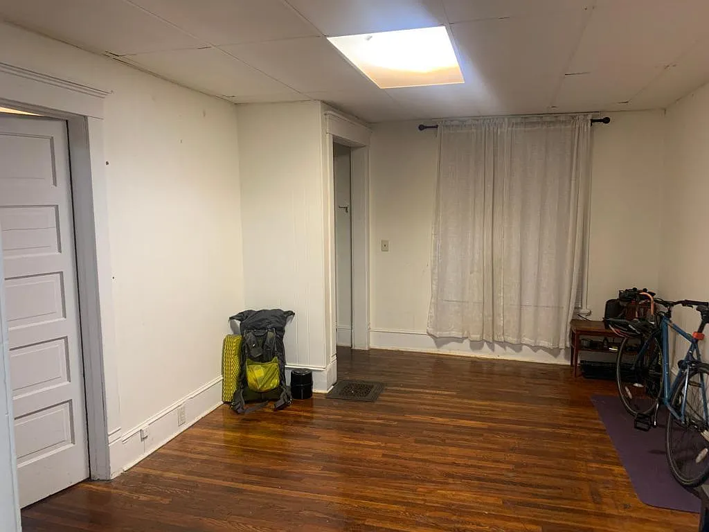 2 bed, 958 sqft, $1,600 — Photo 4