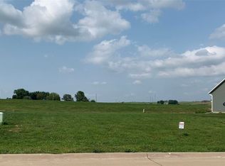 3 Cherry Ln NE, Iowa City, IA 52240