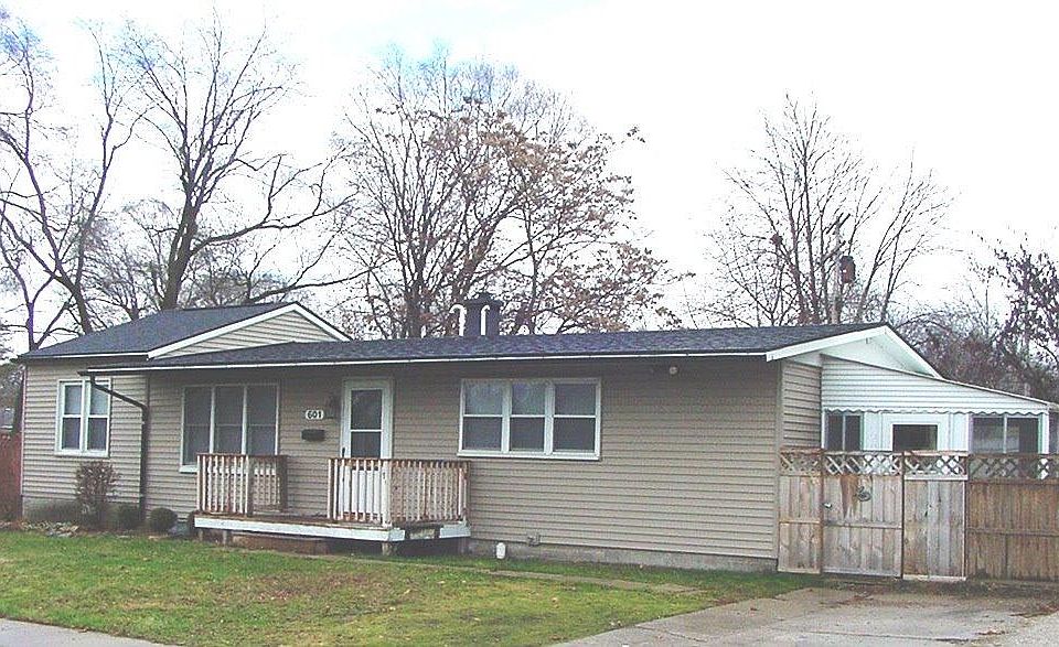 1st image of 601 Fox Ave