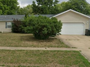2306 E Delaware Ave, Urbana, IL 61802