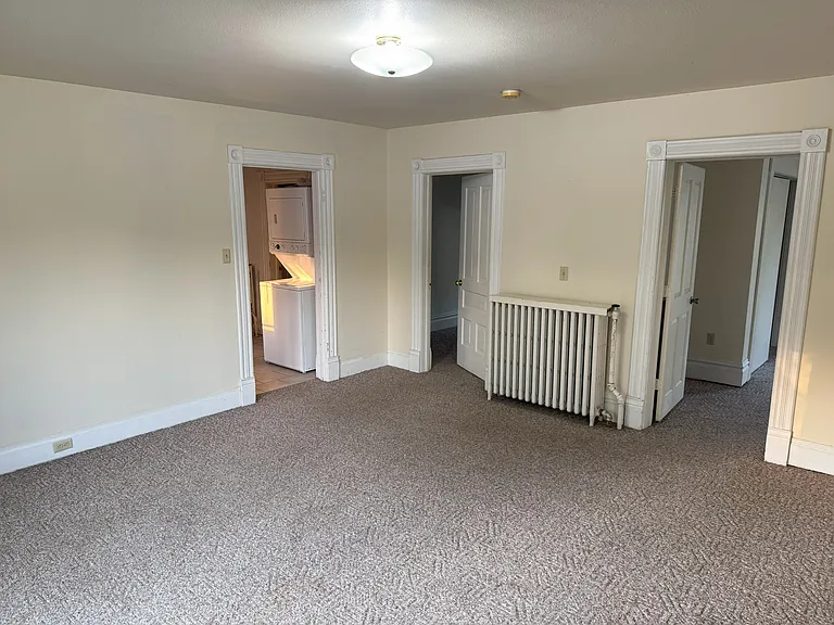 608 Chippewa St — Photo 11