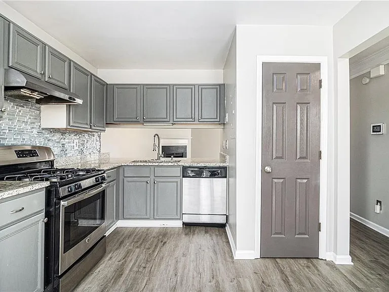 89 Bridge View Dr — Photo 5