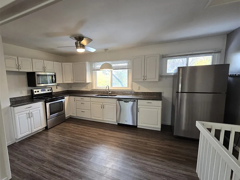 2132 Washtenaw Ave — Photo 5