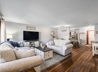 10209 W Whitnall Edge Dr UNIT G, Franklin, WI 53132