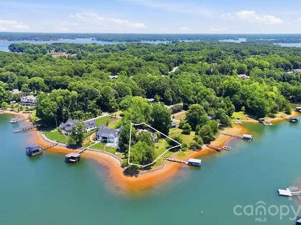 7631 Dellinger Rd, Denver, NC 28037