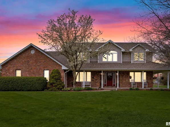 5 Old Farm Ln, Washington, IL 61571
