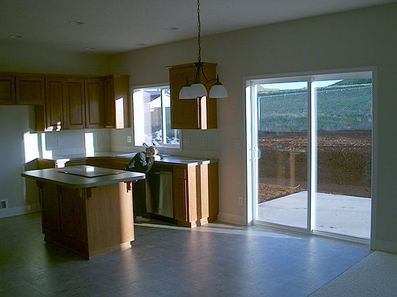 Kitchen/Nook 2