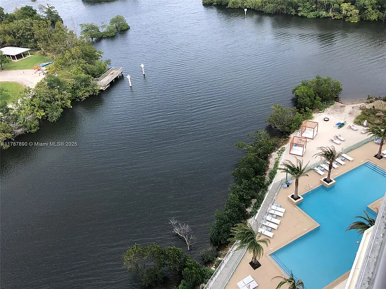 16385 Biscayne Blvd #1205 — Photo 14