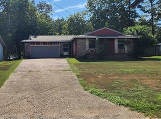 34 Opalochee Dr, Cherokee Village, AR 72529