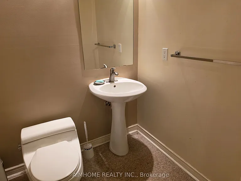 49 Holbrook Ct — Photo 14