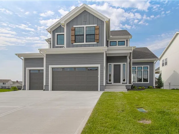 1601 SW Arbor Park Dr, Lees Summit, MO 64082