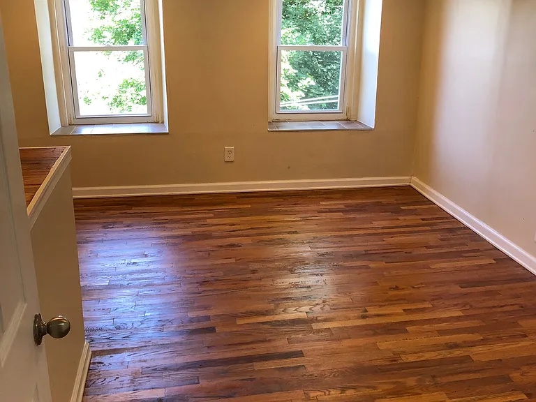 6 Woodmont Rd — Photo 3