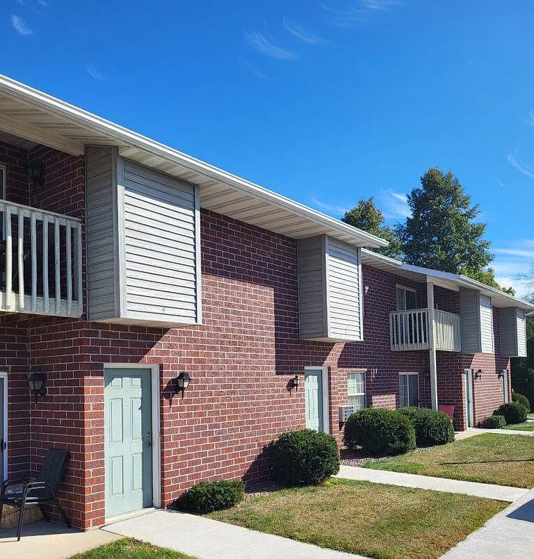 1 bed, 900 sqft, $1,064 — Photo 3